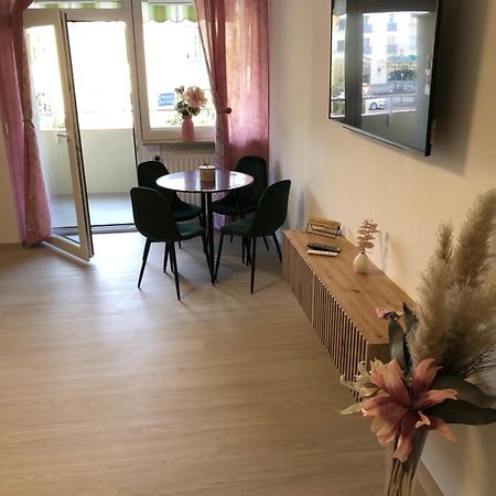 Lilis Apartment Mit Balkon Аугсбург Екстериор снимка