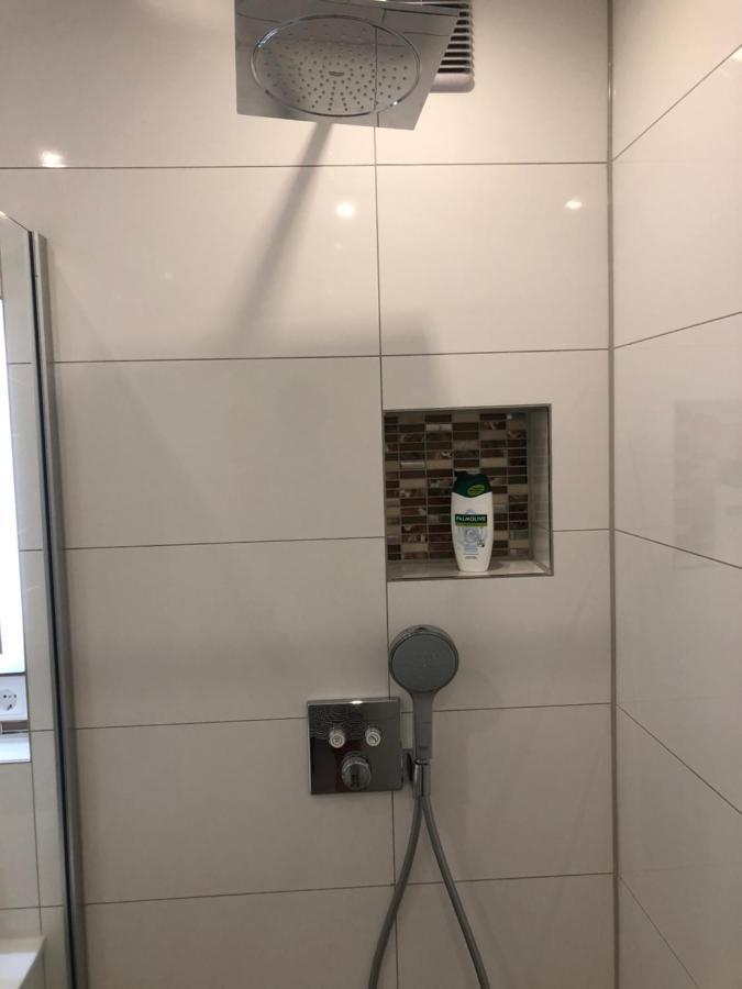 Lilis Apartment Mit Balkon Аугсбург Екстериор снимка