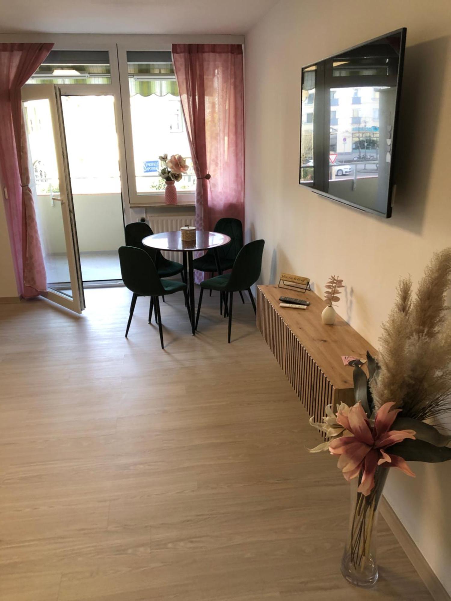 Lilis Apartment Mit Balkon Аугсбург Екстериор снимка